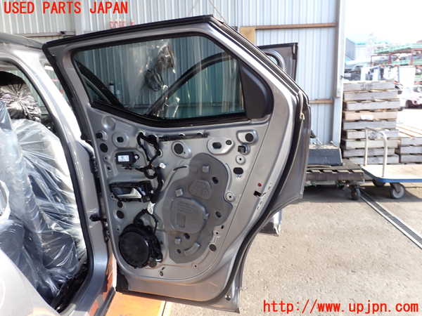 2UPJ-9236731290]DSオートモビルズ・DS 3(DS3 クロスバック)(D34HN05)右後ドア (43R-008600) 中古_3
