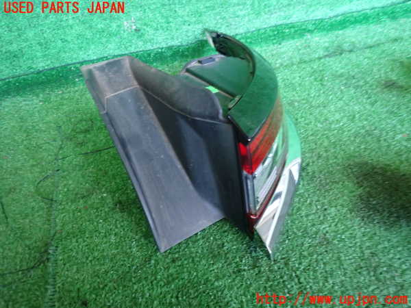 2UPJ-9236731530]DSオートモビルズ・DS 3(DS3 クロスバック)(D34HN05)右テールランプ 中古_2