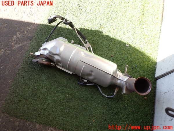 2UPJ-9236732661]DSオートモビルズ・DS 3(DS3 クロスバック)(D34HN05)触媒1 中古_2