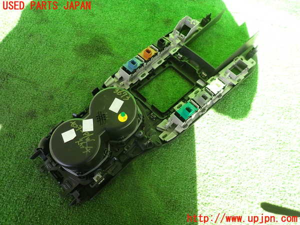 2UPJ-9236736265]DSオートモビルズ・DS 3(DS3 クロスバック)(D34HN05)センターパワーウィンドウスイッチ 中古_2