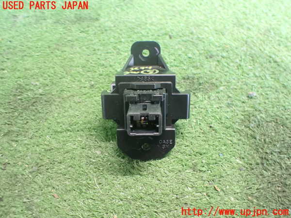 2UPJ-9236746310]インプレッサ WRX-STi(GVF)スイッチ5(横滑り防止OFF) 中古_2
