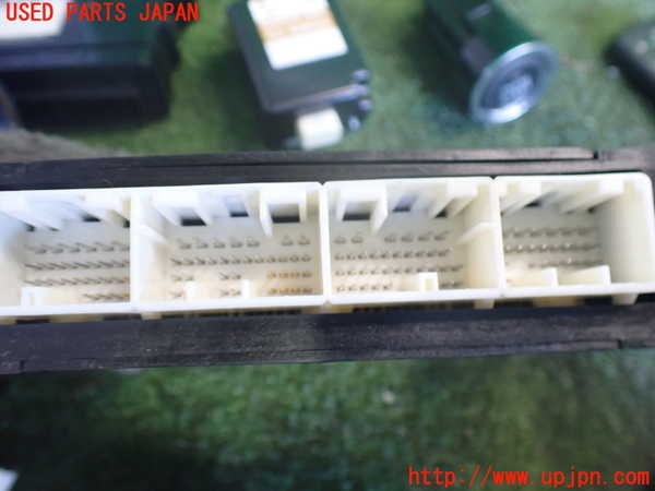 2UPJ-9236746110]インプレッサ WRX-STi(GVF)エンジンコンピューター 中古_3