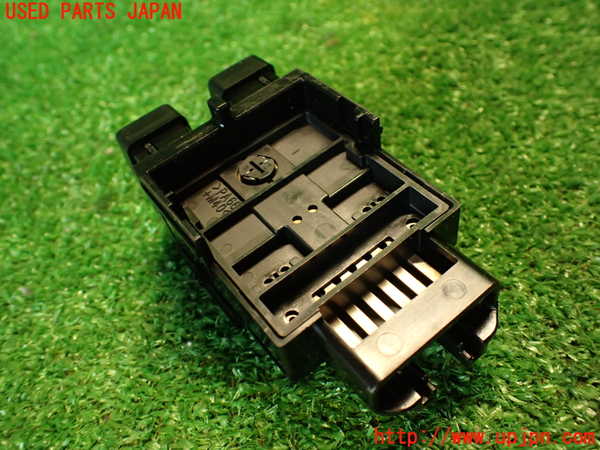 2UPJ-9236756310]レクサス・IS F(USE20)スイッチ5 (給油口、トランク) 中古_2