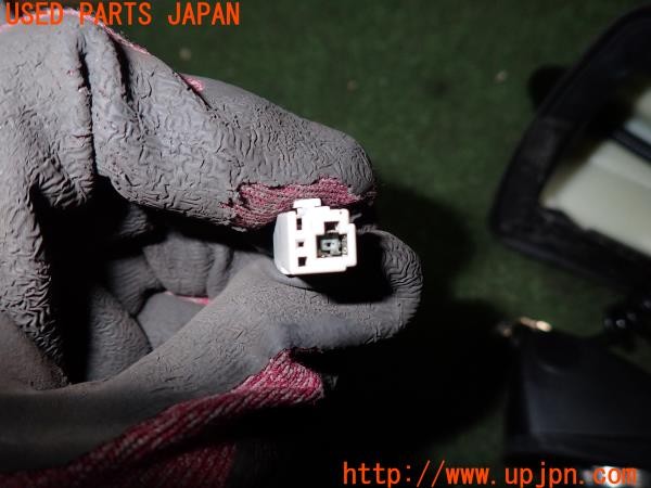3UPJ=9236760510]エクストレイル ハイブリッド(HNT32)純正 アンテナベース 社外シャークアンテナ 中古_5