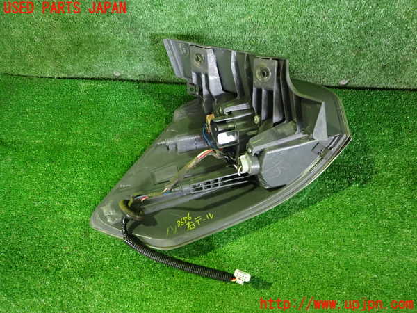 2UPJ-9236761530]エクストレイル ハイブリッド(HNT32)右テールランプ ジャンク_2