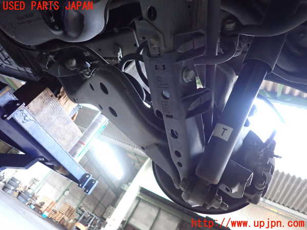 2UPJ-9236764300]エクストレイル ハイブリッド(HNT32)右リアナックルハブ 中古_2