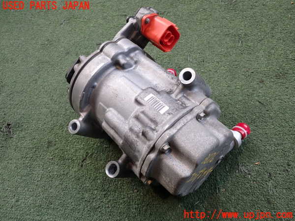 2UPJ-9236766025]エクストレイル ハイブリッド(HNT32)エアコンコンプレッサー 中古_2