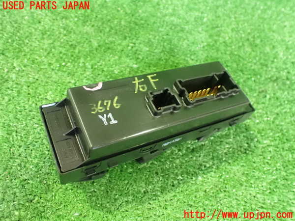 2UPJ-9236766240]エクストレイル ハイブリッド(HNT32)右前パワーウィンドウスイッチ 中古_2