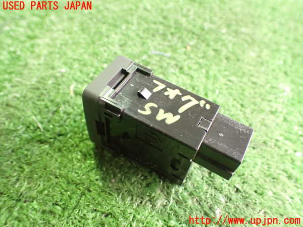 2UPJ-9236766295]エクストレイル ハイブリッド(HNT32)フォグスイッチ 中古_2