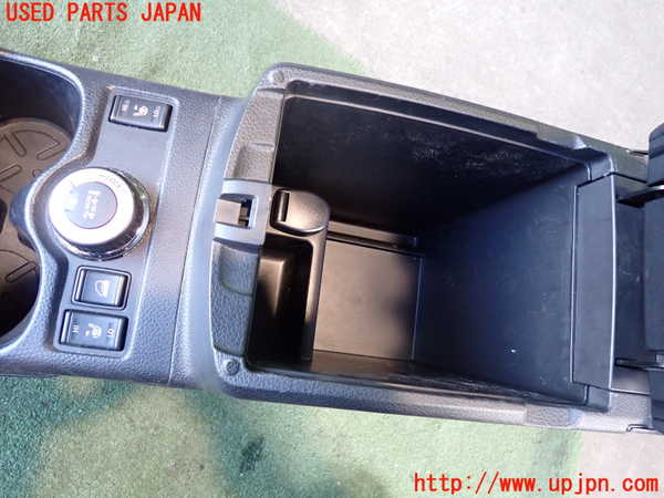 2UPJ-9236767540]エクストレイル ハイブリッド(HNT32)センターコンソール 中古_4