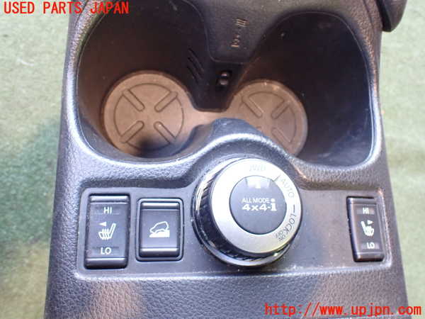 2UPJ-9236767540]エクストレイル ハイブリッド(HNT32)センターコンソール 中古_5