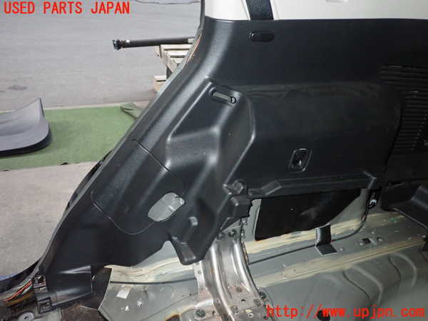 2UPJ-9236767675]エクストレイル ハイブリッド(HNT32)右リアピラートリム 中古_2