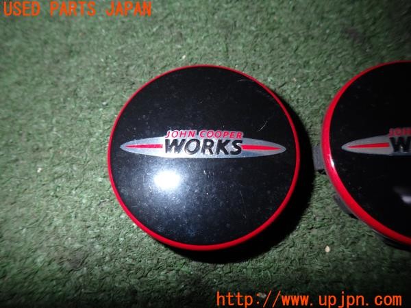 3UPJ=9236770975]BMW ミニ(MINI)ジョンクーパーワークス(XMJCW F56)純正 6861092 ホイールセンターキャップ 56mm 2個 中古_2