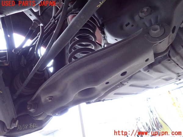 2UPJ-9236785200]BMW 320i クーペ(WA20)(E92)右リアロアアーム1 中古_2