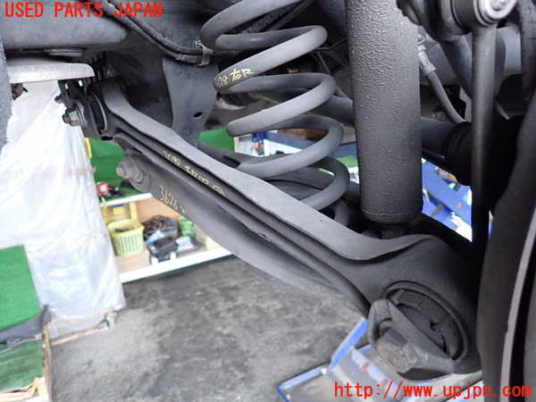 2UPJ-9236785205]BMW 320i クーペ(WA20)(E92)右リアロアアーム2 中古_2