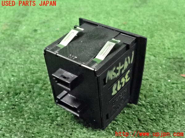 2UPJ-9236786290]BMW 320i クーペ(WA20)(E92)ハザードスイッチ 中古_2