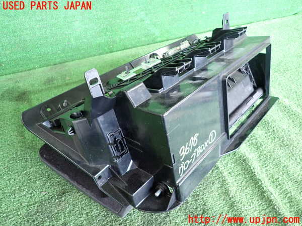 2UPJ-9236787516]BMW 320i クーペ(WA20)(E92)グローブボックス1 中古_3