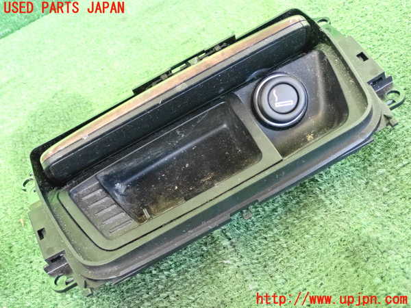 2UPJ-9236787821]BMW 320i クーペ(WA20)(E92)灰皿1 中古_2