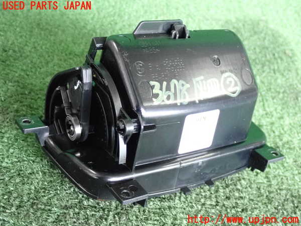 2UPJ-9236787822]BMW 320i クーペ(WA20)(E92)灰皿2 中古_3