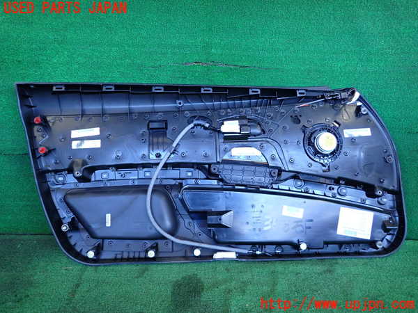 2UPJ-9236781234]BMW 320i クーペ(WA20)(E92)右ドア内張り 中古_4