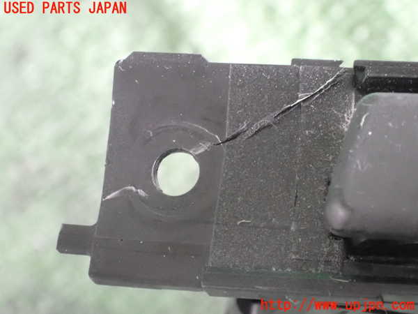 2UPJ-9236787810]BMW 320i クーペ(WA20)(E92)ドリンクホルダー 中古_4