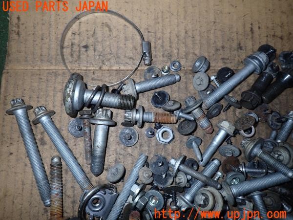 3UPJ=9236790720]BMW X1(HT20 F48)ネジ・ナット・ステー類 セット ジャンク_5