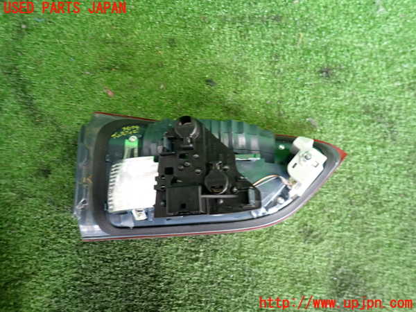 2UPJ-9236791550]BMW X1(HT20)右リアフィニッシャー 中古 (F48)_2