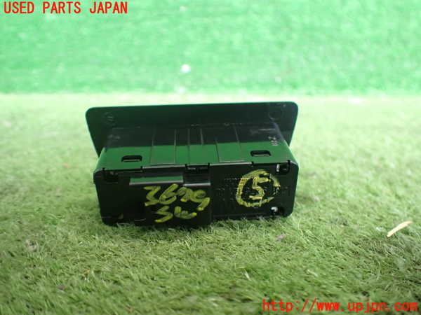 2UPJ-9236796310]BMW X1(HT20)スイッチ5 (トランク) 中古 (F48)_2