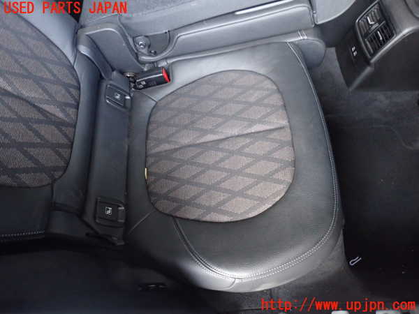 2UPJ-9236797145]BMW X1(HT20)右2列目シート 中古 (F48)_3