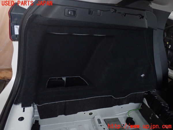 2UPJ-9236797680]BMW X1(HT20)左リアピラートリム 中古 (F48)_3