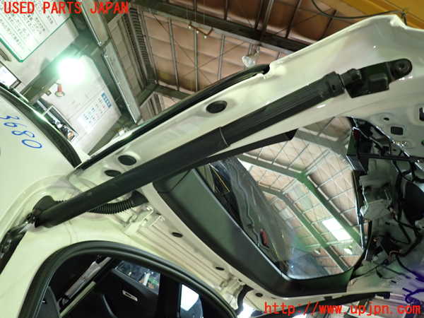 1UPJ-9236801584]BMW 218i アクティブツアラー U06(62BX15)リアゲートダンパー 中古_2