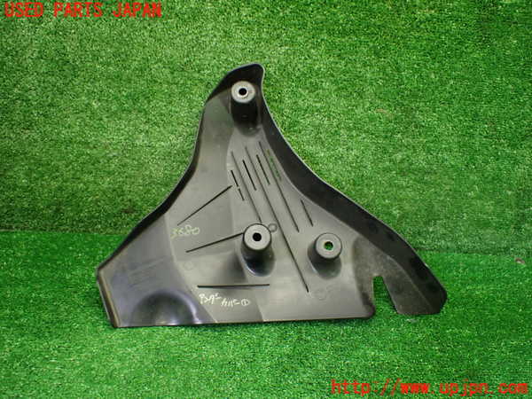 1UPJ-9236801721]BMW 218i アクティブツアラー U06(62BX15)アンダーカバー1 中古_4