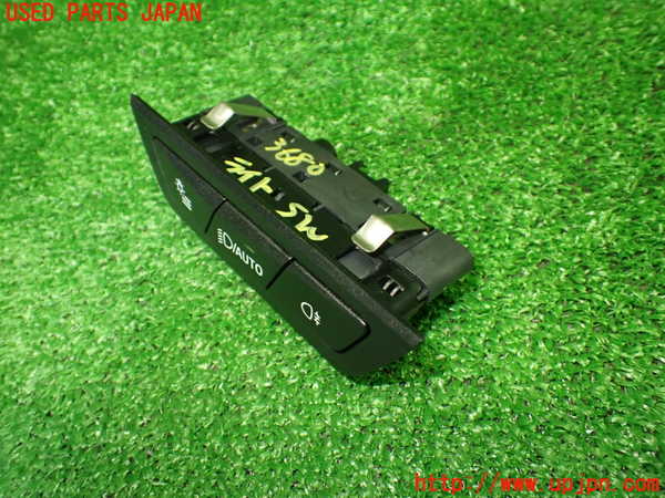 1UPJ-9236806285]BMW 218i アクティブツアラー U06(62BX15)ライトスイッチ 中古_2