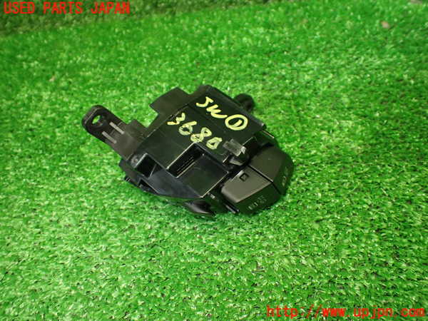 1UPJ-9236806306]BMW 218i アクティブツアラー U06(62BX15)スイッチ1 (曇り止め) 中古_2