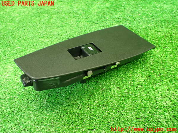 1UPJ-9236806308]BMW 218i アクティブツアラー U06(62BX15)スイッチ3 (右リアPW) 中古_2