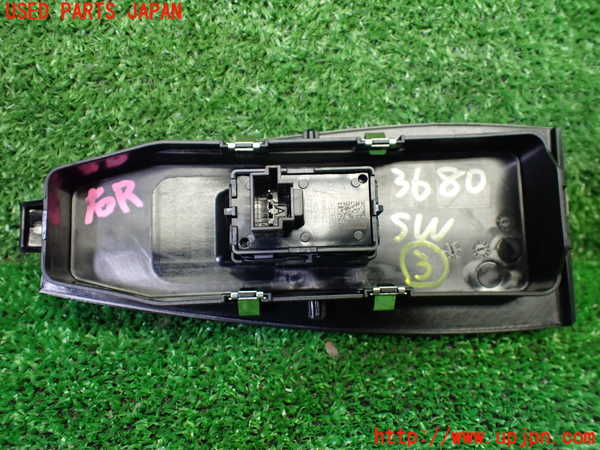 1UPJ-9236806308]BMW 218i アクティブツアラー U06(62BX15)スイッチ3 (右リアPW) 中古_3