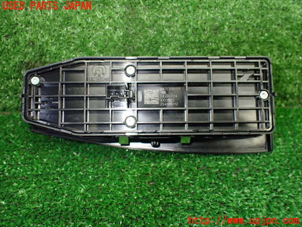 1UPJ-9236806240]BMW 218i アクティブツアラー U06(62BX15)右前パワーウィンドウスイッチ 中古_3