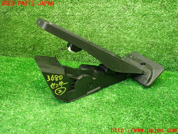 1UPJ-9236806382]BMW 218i アクティブツアラー U06(62BX15)センサー2 (アクセルペダル) 中古_3