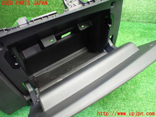 1UPJ-9236807516]BMW 218i アクティブツアラー U06(62BX15)グローブボックス1 中古_3