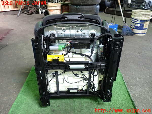 1UPJ-9236807065]BMW 218i アクティブツアラー U06(62BX15)助手席シート Mスポーツ 中古_5