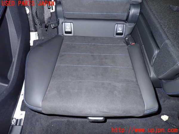 1UPJ-9236807405]BMW 218i アクティブツアラー U06(62BX15)右リアシート 中古_2