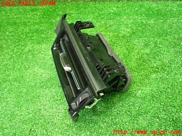 1UPJ-9236807526]BMW 218i アクティブツアラー U06(62BX15)エアコン吹き出し口1 中古_2