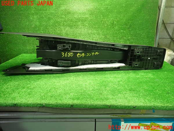 1UPJ-9236807540]BMW 218i アクティブツアラー U06(62BX15)センターコンソール 中古_5