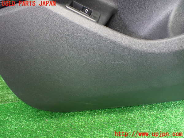 1UPJ-9236801234]BMW 218i アクティブツアラー U06(62BX15)右前ドア内張り 中古_4