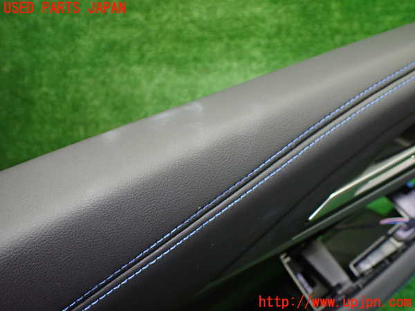 1UPJ-9236801264]BMW 218i アクティブツアラー U06(62BX15)左前ドア内張り 中古_3
