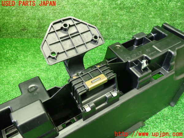 1UPJ-9236807772]BMW 218i アクティブツアラー U06(62BX15)ラゲッジトレイ2 中古_4