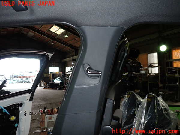 1UPJ-9236807665]BMW 218i アクティブツアラー U06(62BX15)右センターピラートリム 中古_2