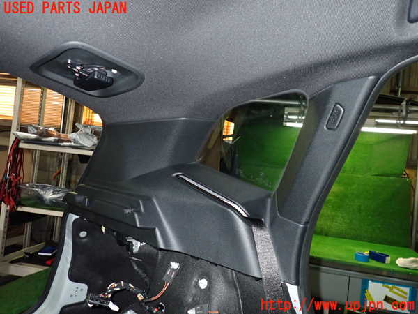 1UPJ-9236807680]BMW 218i アクティブツアラー U06(62BX15)左リアピラートリム 中古_2