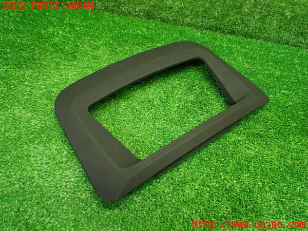 1UPJ-9236807510]BMW 218i アクティブツアラー U06(62BX15)メーターフード 中古_2