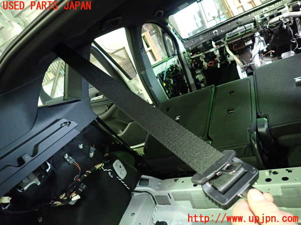1UPJ-9236807135]BMW 218i アクティブツアラー U06(62BX15)真中2列目シートベルト 中古_2